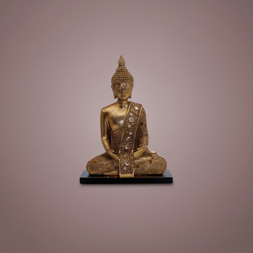 8 gold Buddha status