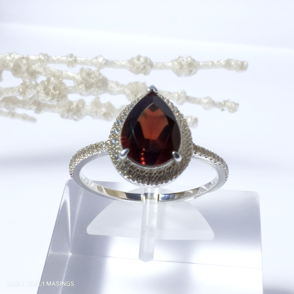 Sterling Silver Cluster Ring with Pear-Shaped Garnet and Cubic Zircon Accents