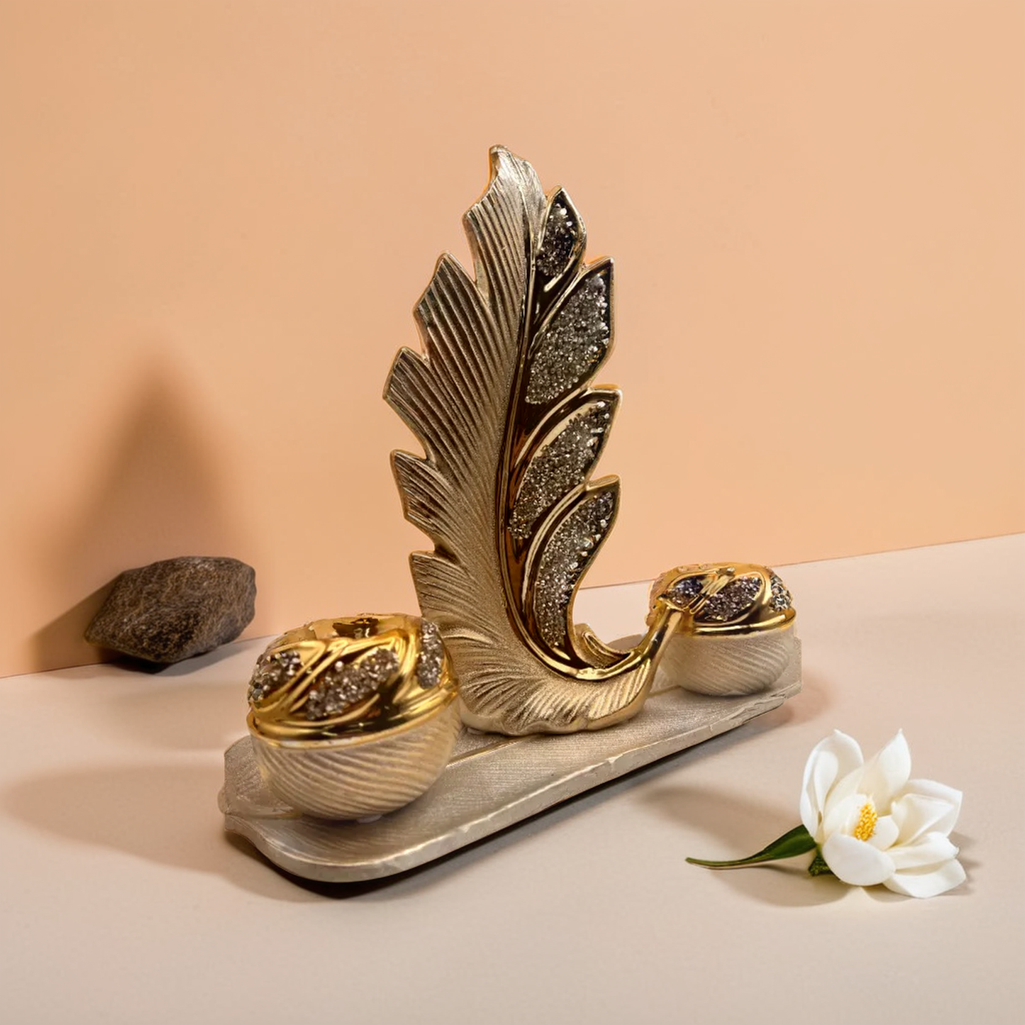 Leaf tray decoration